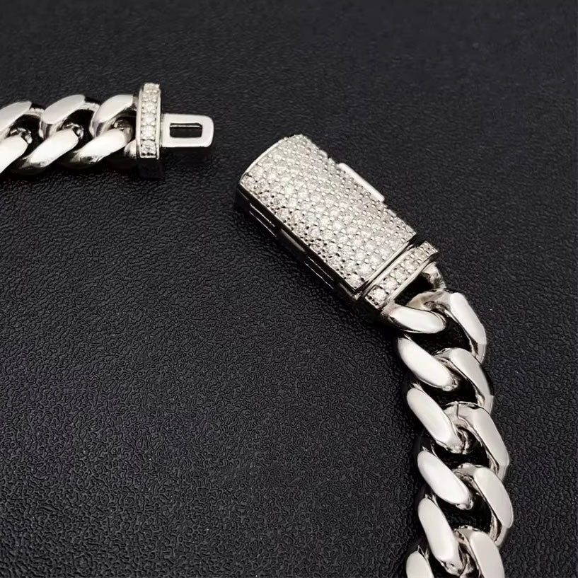 Moissanite Clasp Cuban Link Bracelet Silver/Gold