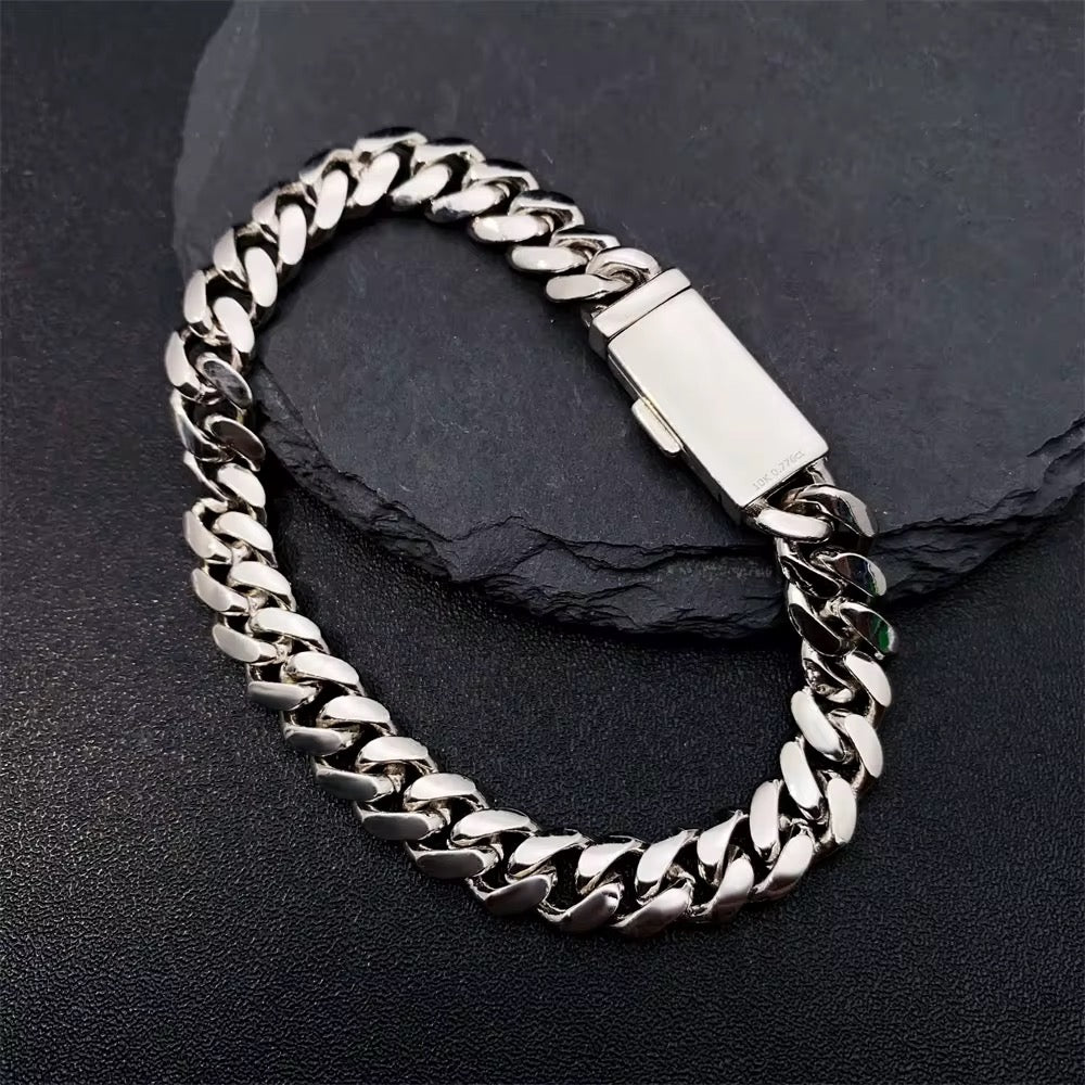Moissanite Clasp Cuban Link Bracelet Silver/Gold